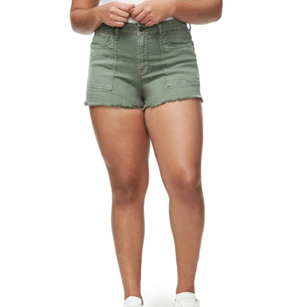 Good American Deep Pocket Cut-Offs